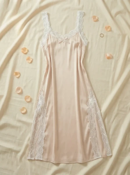 Picture of Women's nightgown