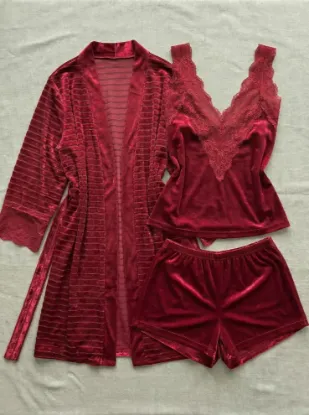 Picture of women's lingerie